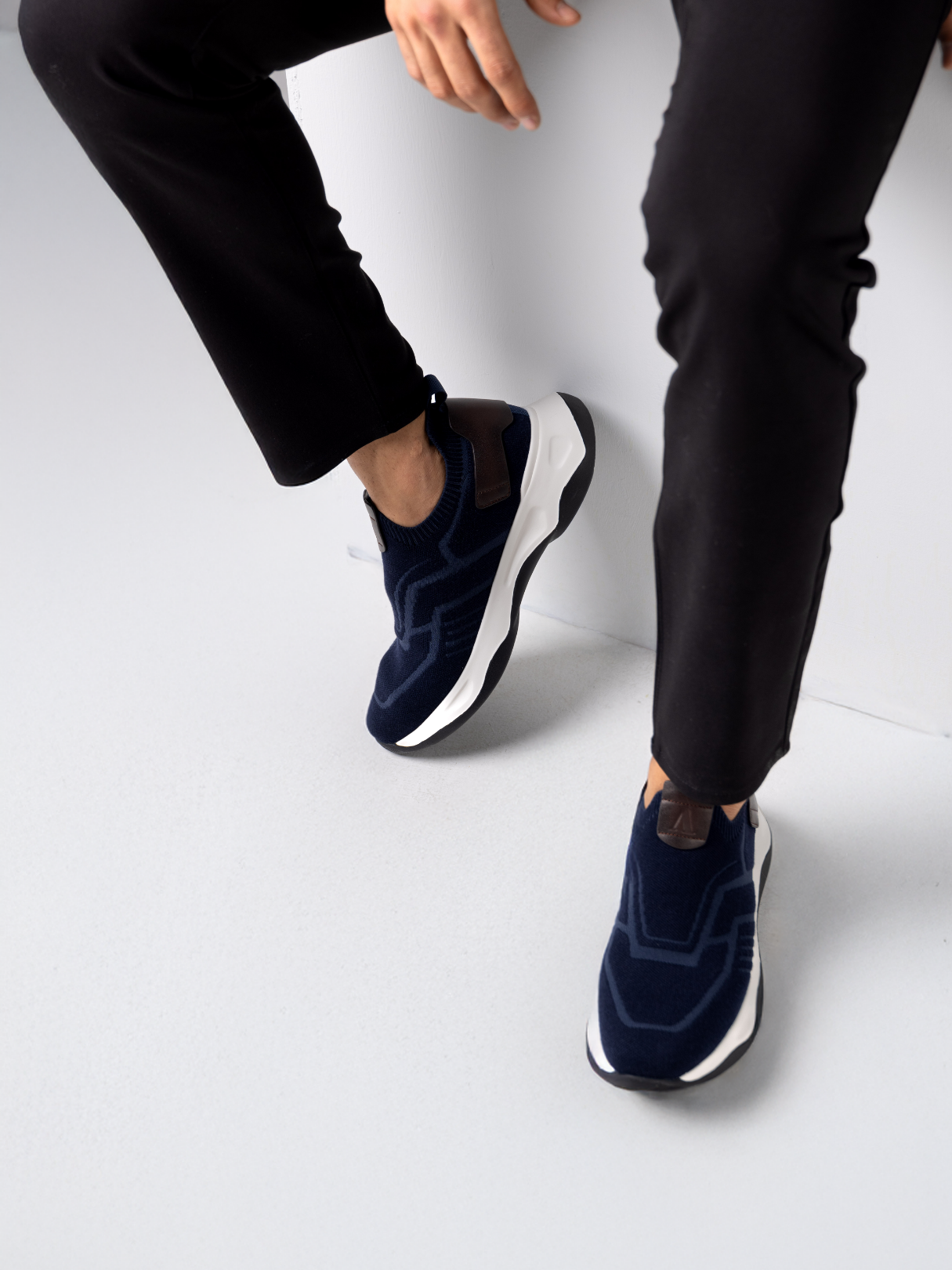 APEX Sneaker