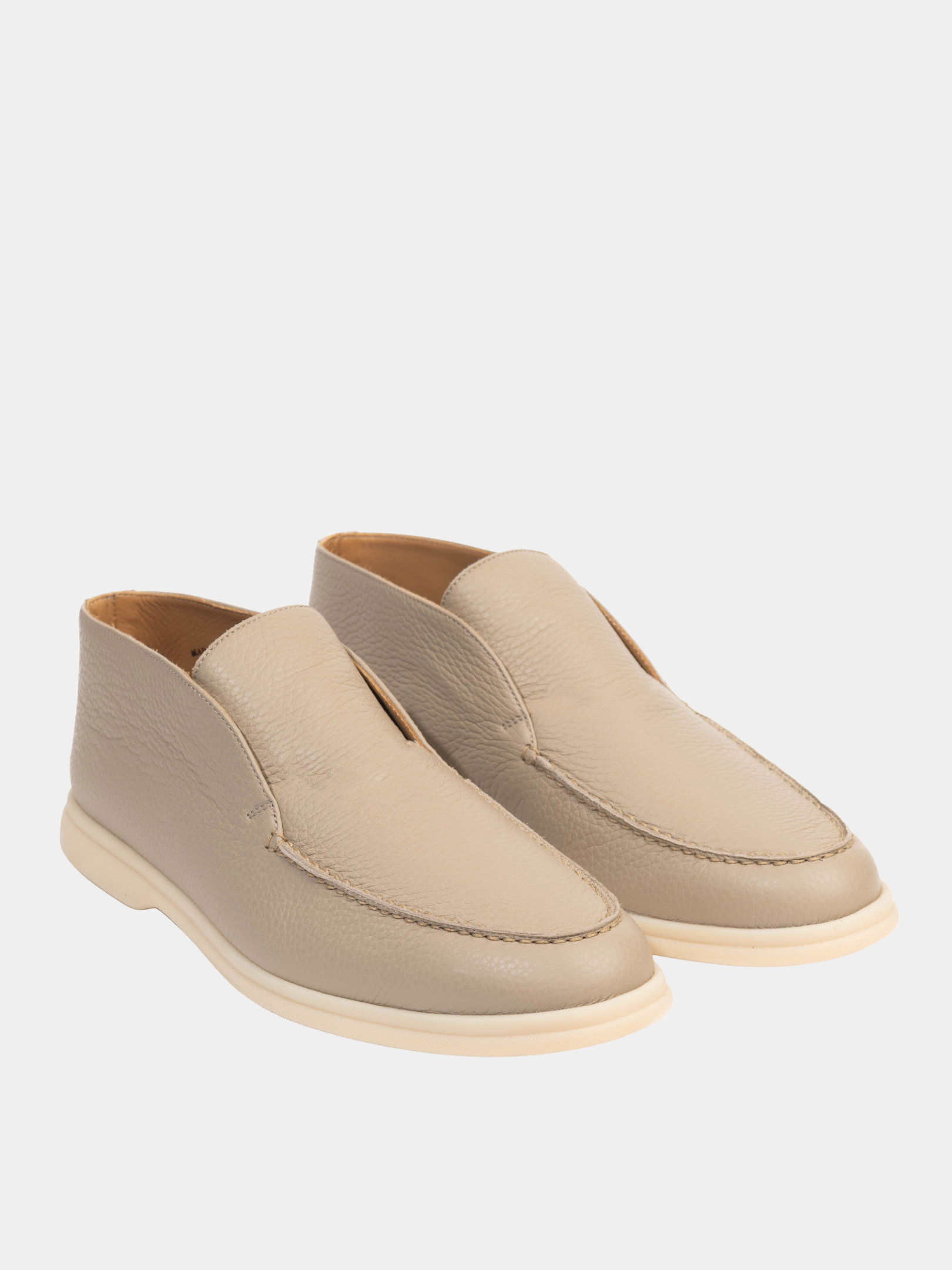 Alta Elegante Cervo